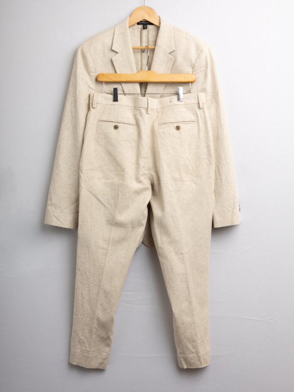 Tailored Slim-Fit Herringbone Linen Suit Jacket and Pants - Picture 5 of 5